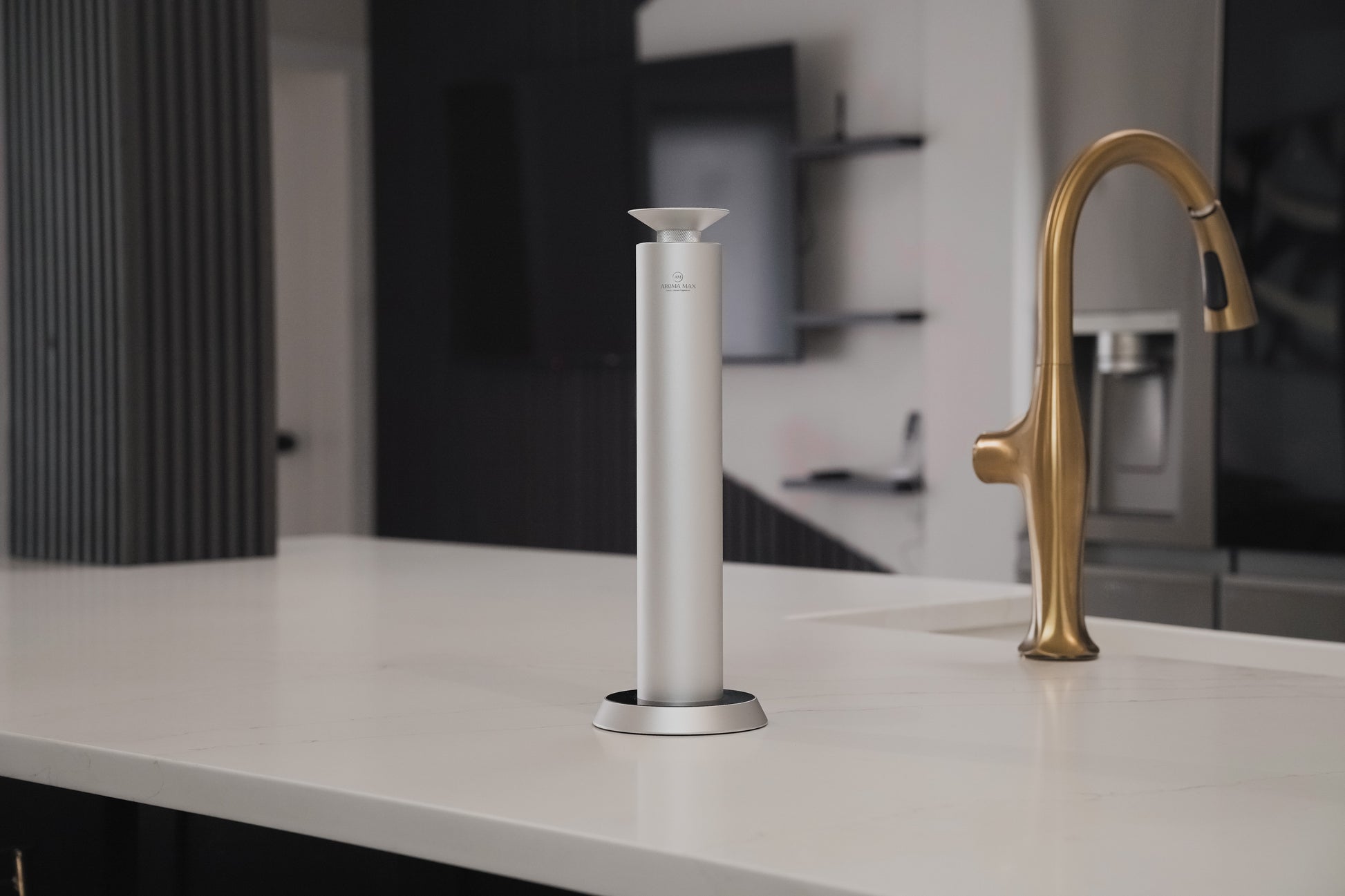 Aroma Max Starter System — Mini Pro cold-air diffuser plus your choice of fragrance oil